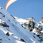 Chalé Couttet - Year